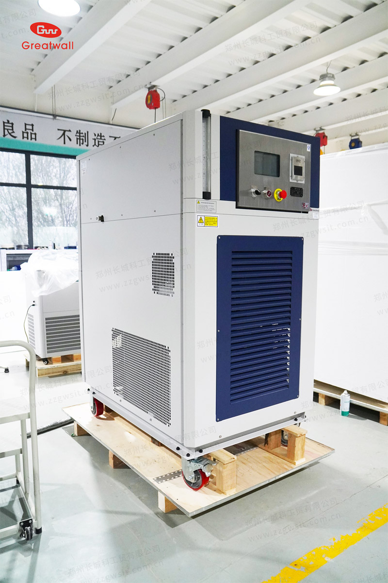 高低温一体机侧视图 高低温一体机侧视图